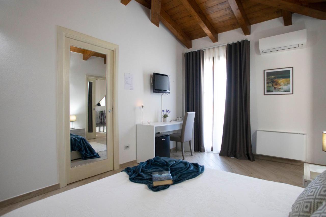 Irilor Luxury B&B Valledoria  Buitenkant foto