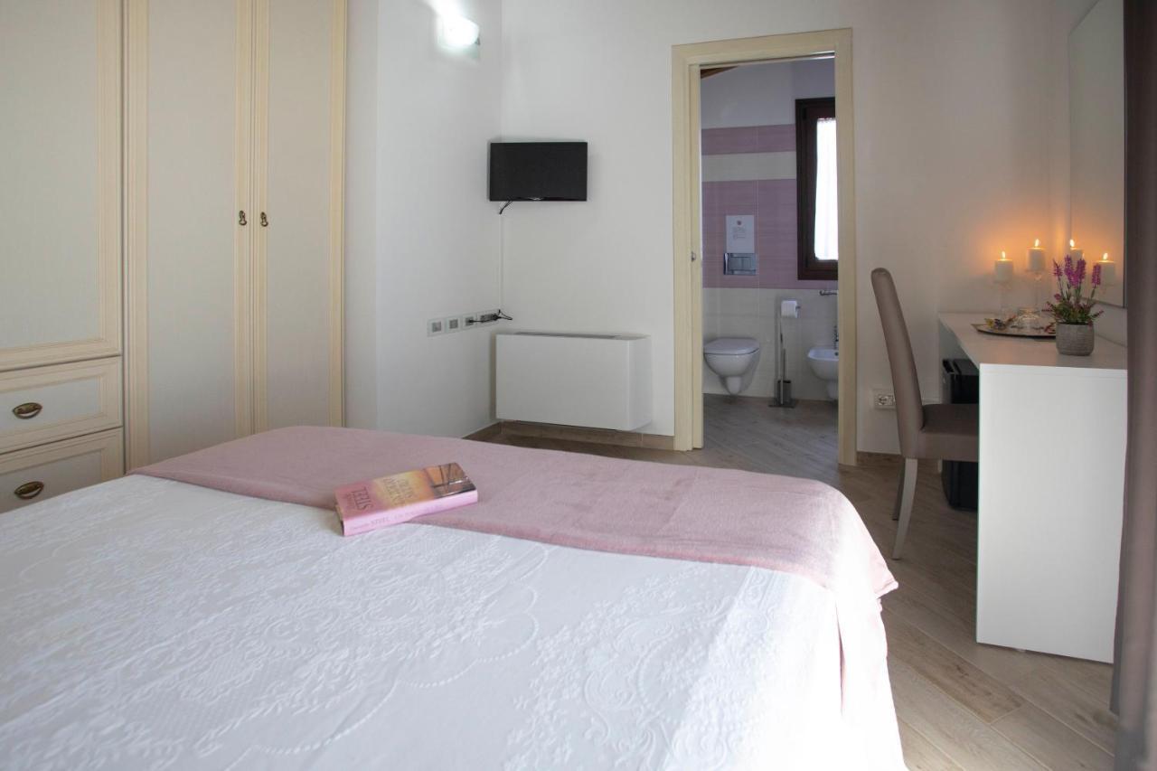 Irilor Luxury B&B Valledoria  Buitenkant foto