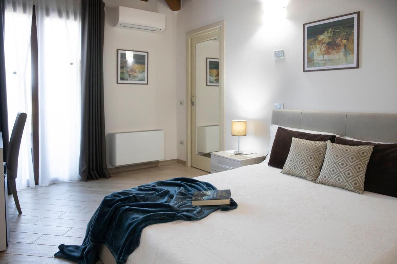 Irilor Luxury B&B Valledoria  Buitenkant foto