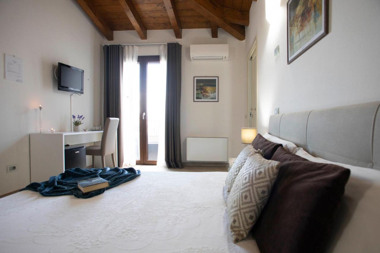 Irilor Luxury B&B Valledoria  Buitenkant foto